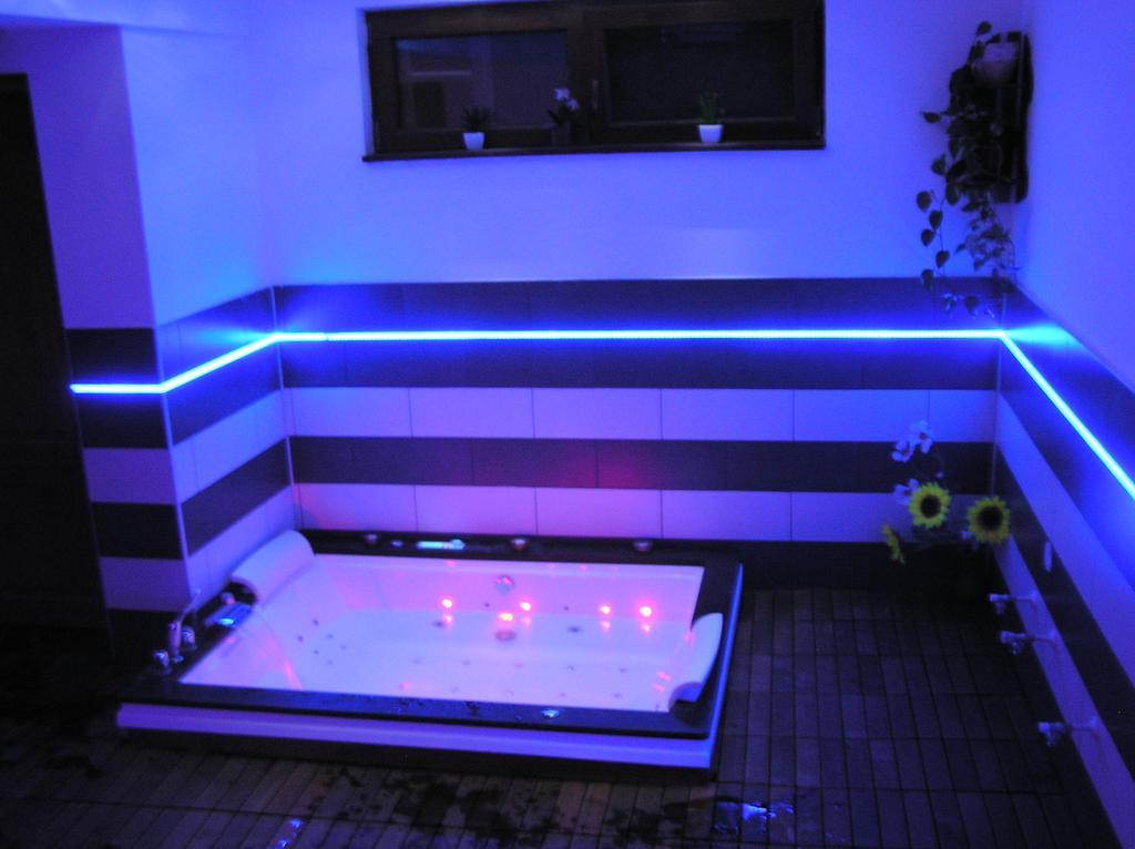 Kovacsszenaja Vendeghaz Villa ภายนอก รูปภาพ