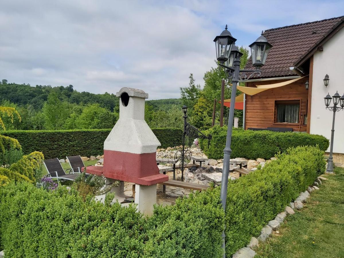 Kovacsszenaja Vendeghaz Villa ภายนอก รูปภาพ